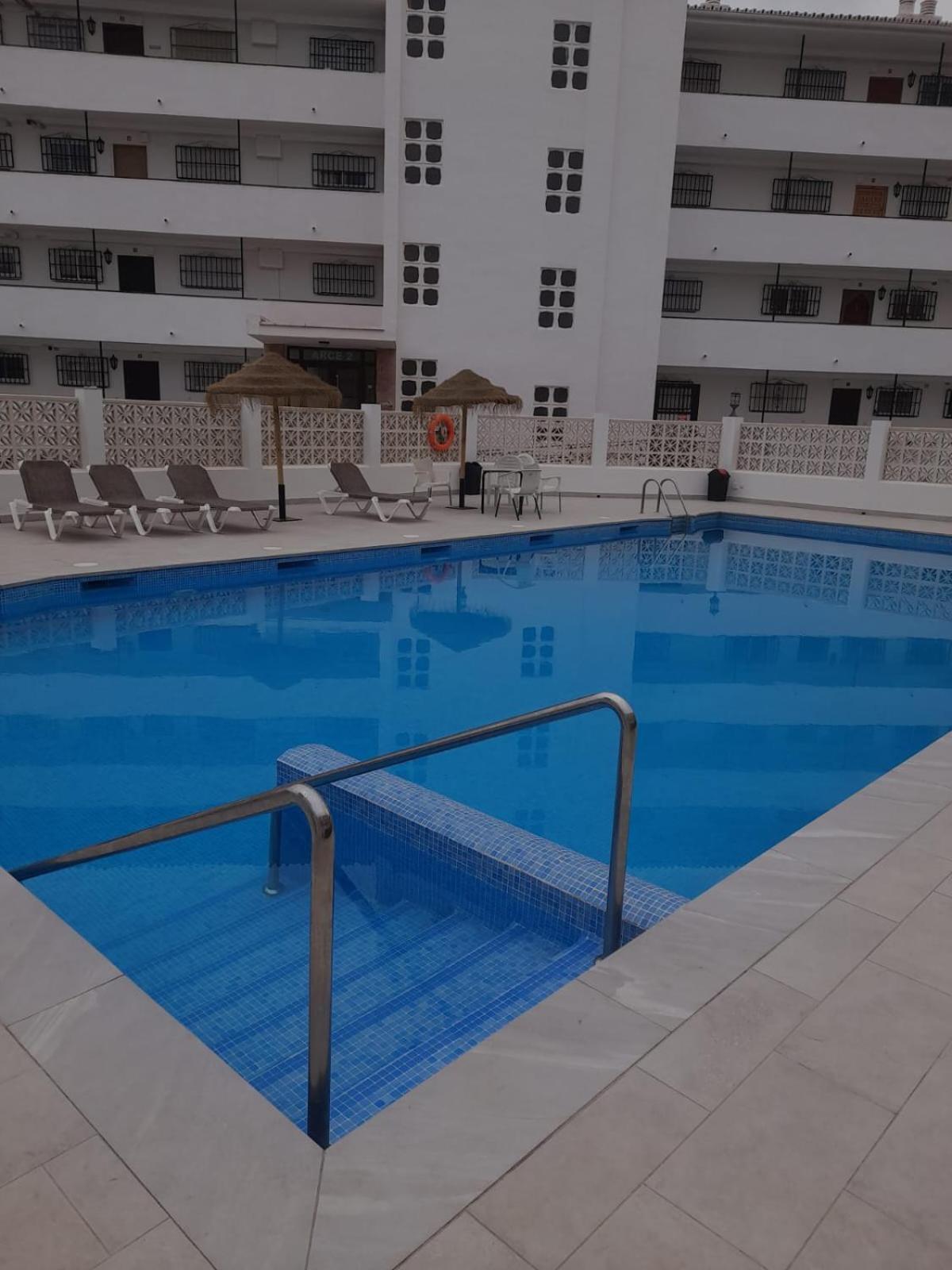 Precioso Apartamento Frontal Al Mar Nerja Luaran gambar