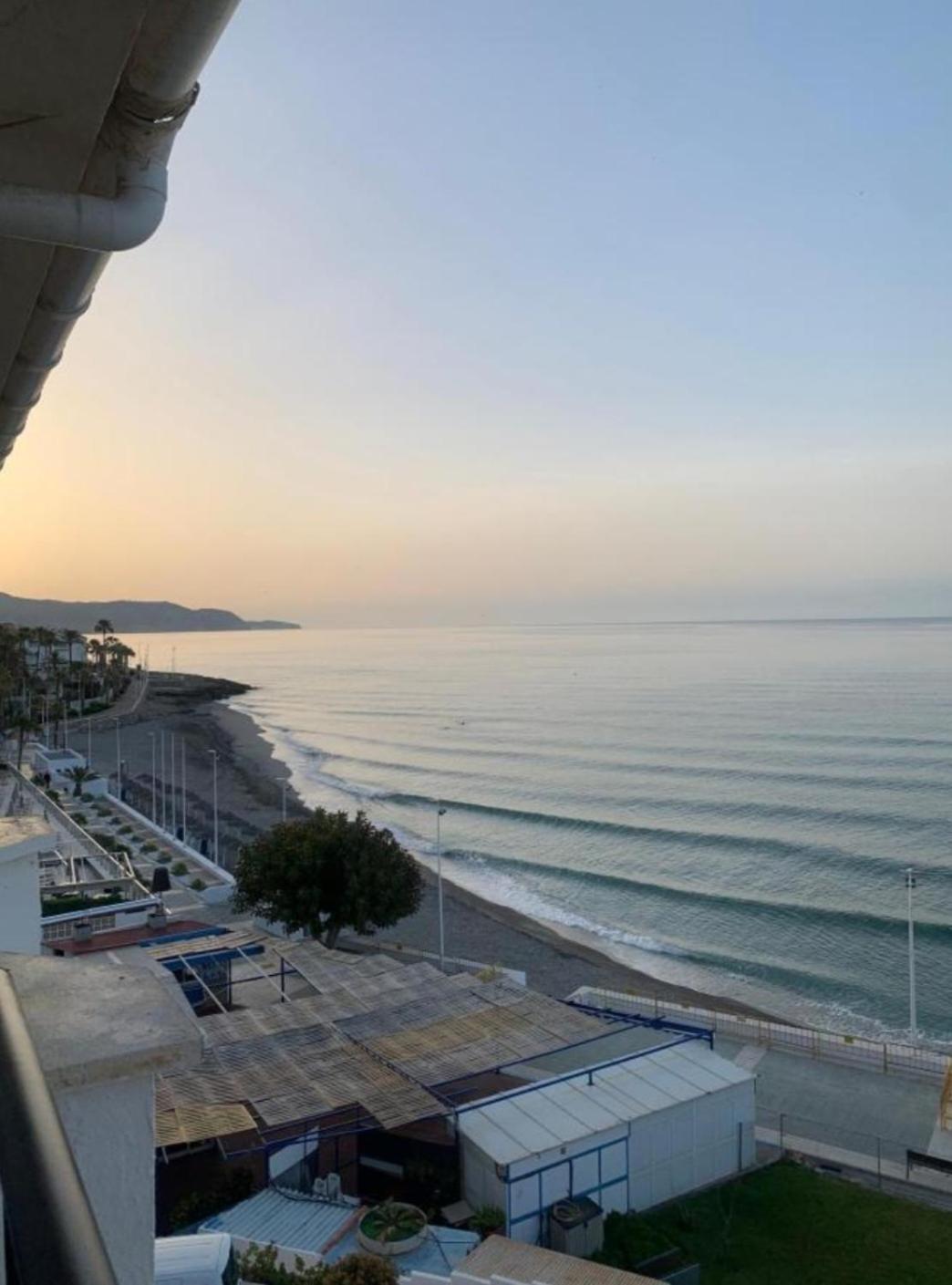 Precioso Apartamento Frontal Al Mar Nerja Luaran gambar